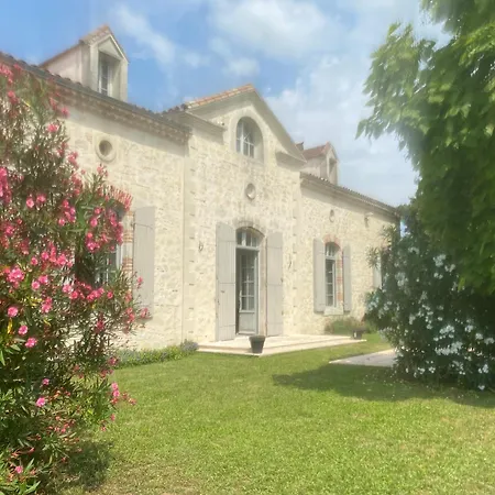 Manoir Blanche Et Tables D Hotes